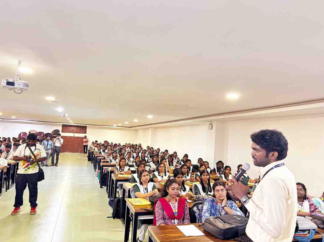 Event image row 3, column 2